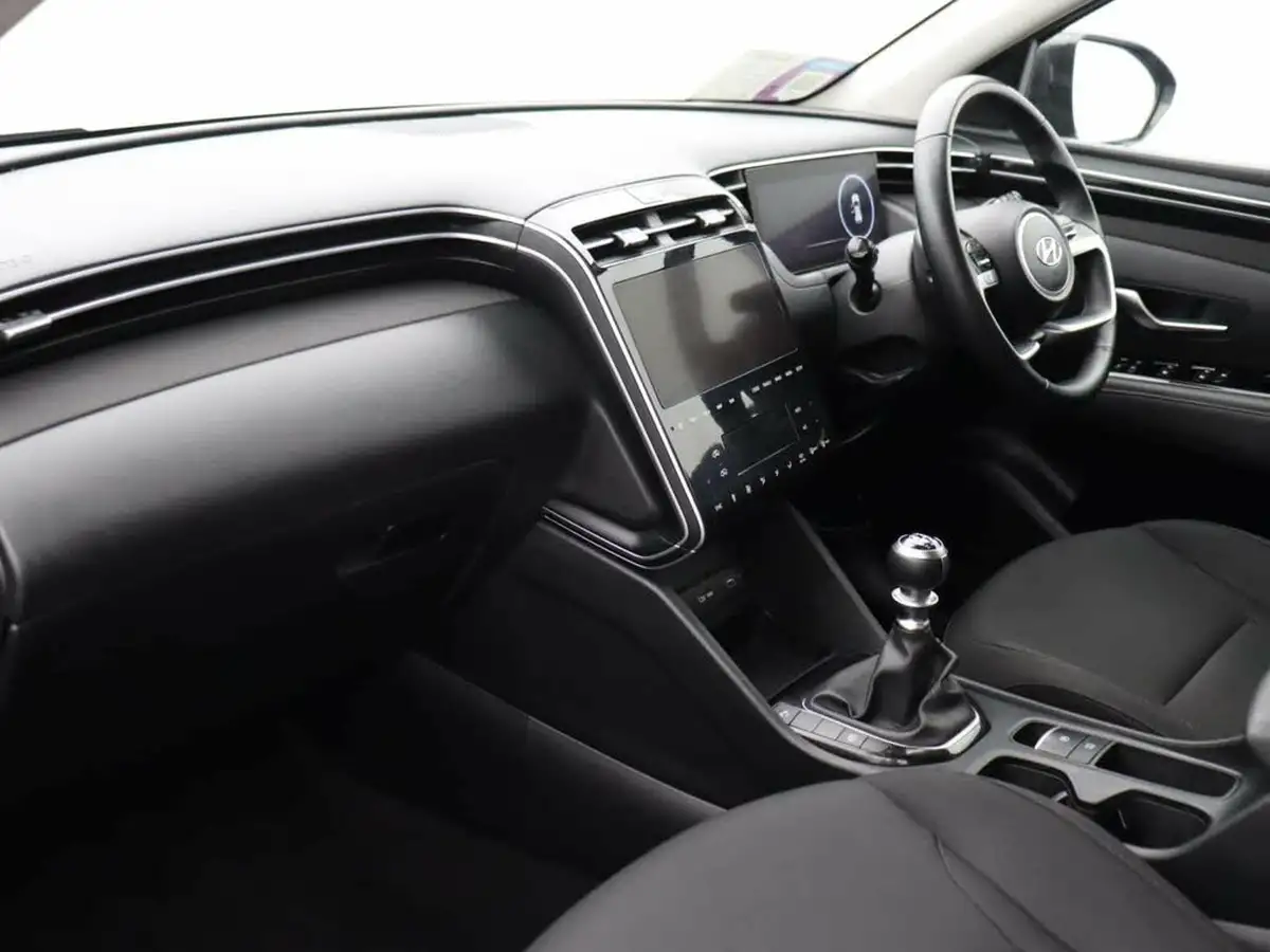 2024-hyundai-tucson-16-t-gdi-se-connect-150ps-big-18