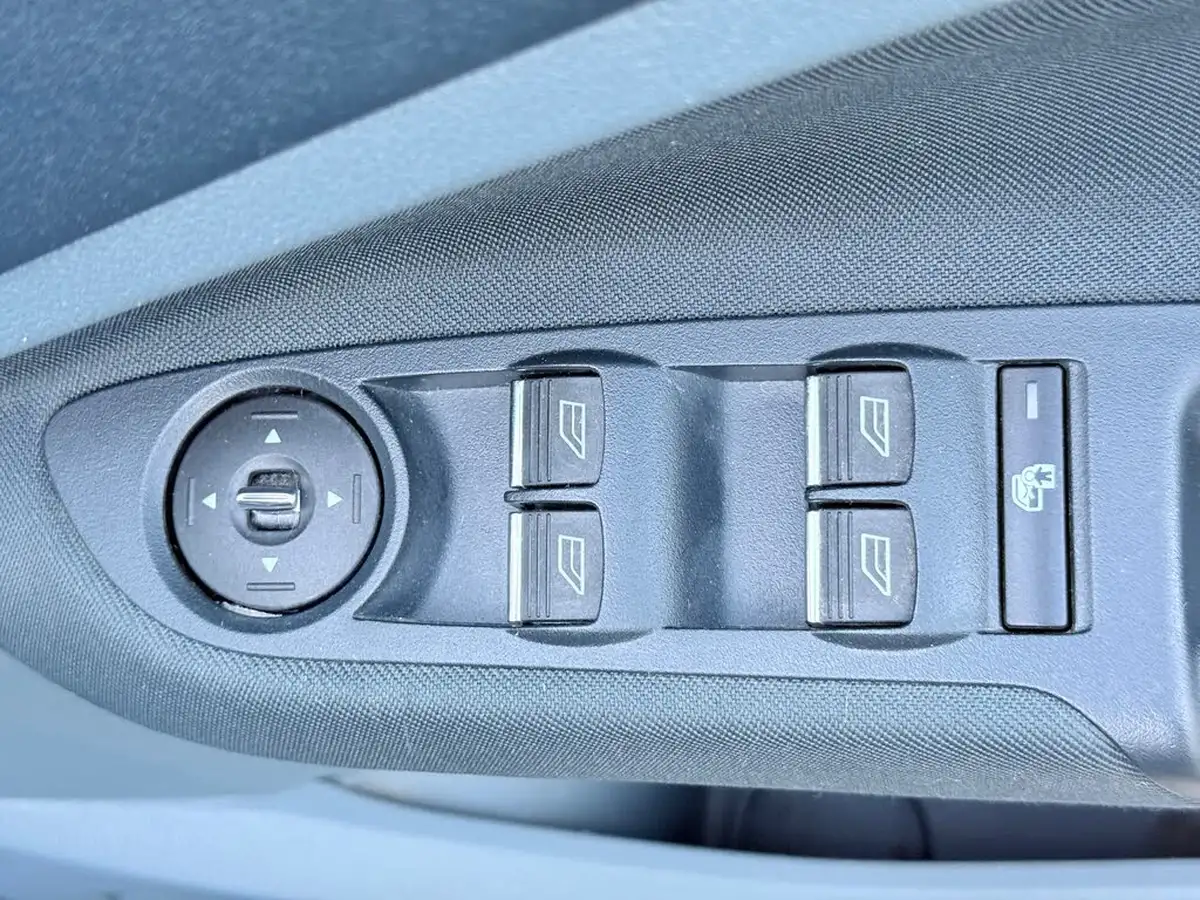2014-ford-c-max-20tdci-titanium-powershift-big-38