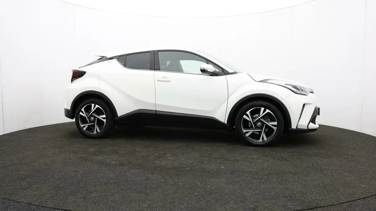 2022-toyota-c-hr-20-vvt-i-design-big-40