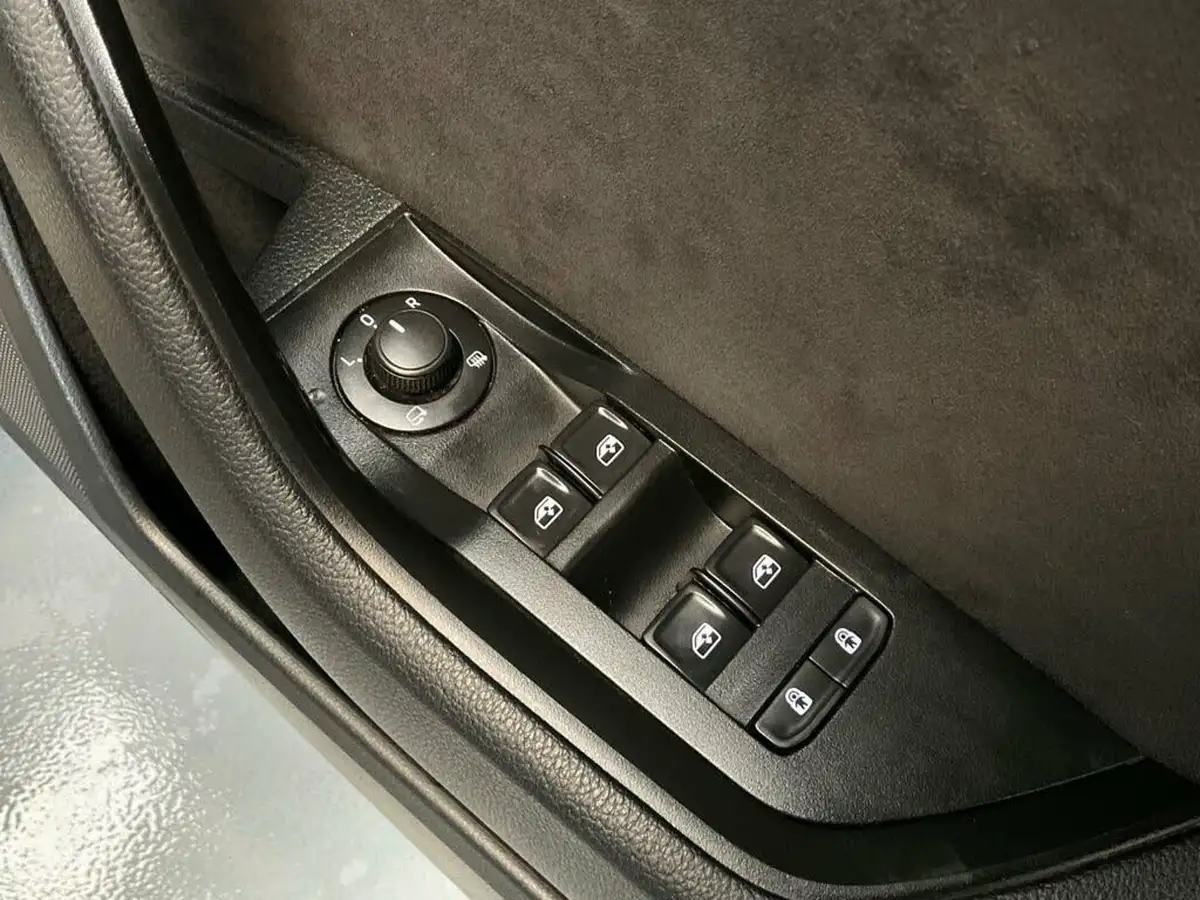 2018-skoda-superb-14-tsi-act-sportline-hatchback-dsg-big-33