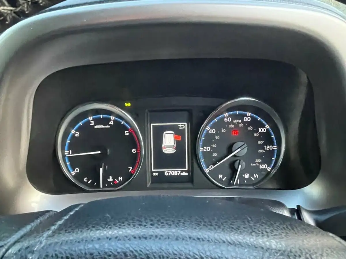 2016-toyota-rav4-20d-4d-business-edition-big-33