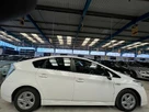 2011-toyota-prius-small-5