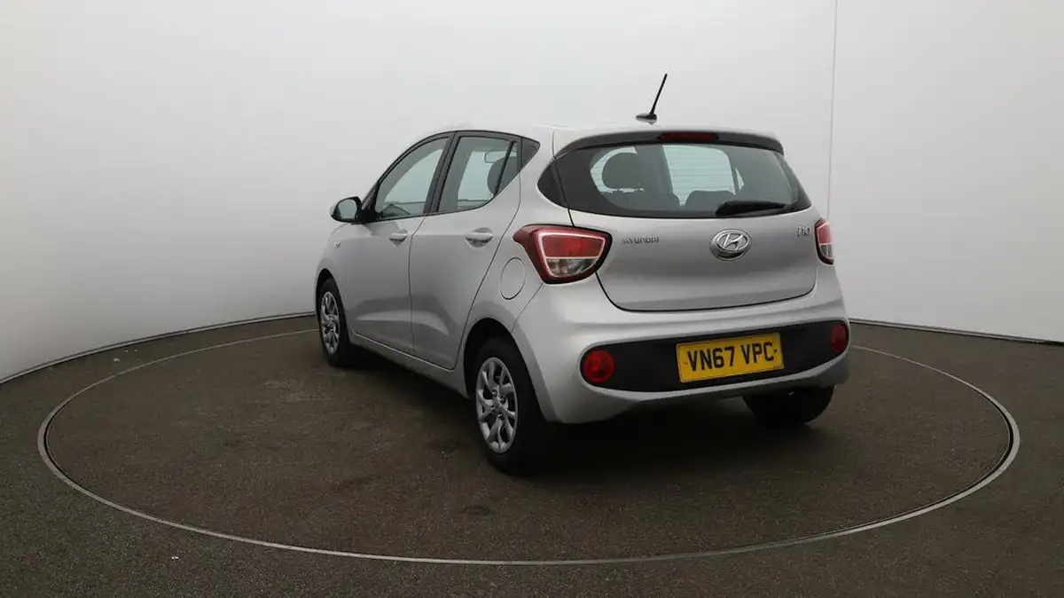 2017-hyundai-i10-12-se-big-60