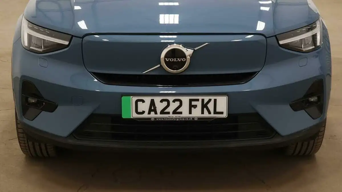 2022-volvo-c40-e-twin-recharge-pro-big-22