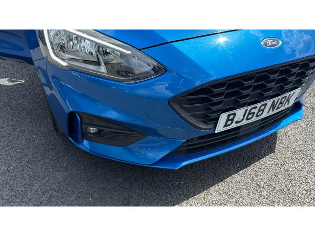 2018-ford-focus-10t-st-line-x-125ps-hatchback-big-40