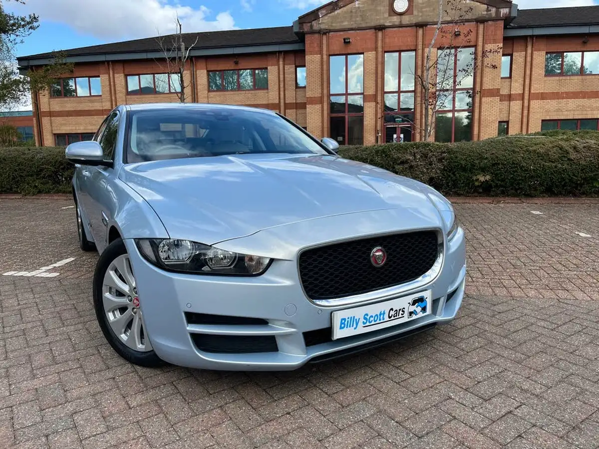 2016-jaguar-xe-20d-prestige-163ps-big-7