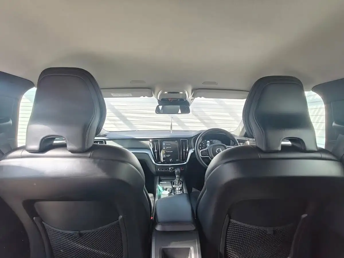 2018-volvo-v60-20td-d4-momentum-geartronic-big-51
