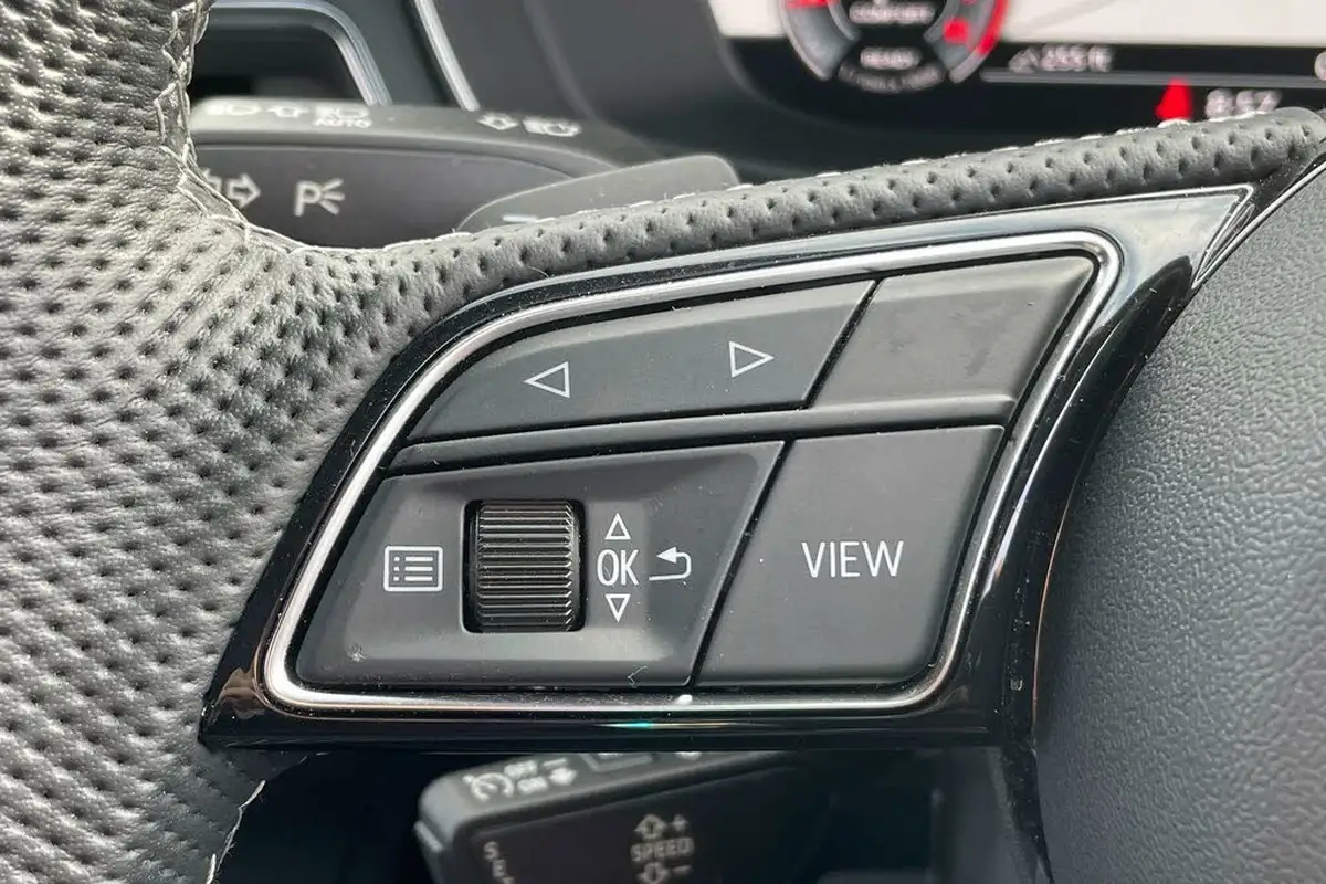 2022-audi-a4-20-35-tfsi-s-line-tronic-big-16