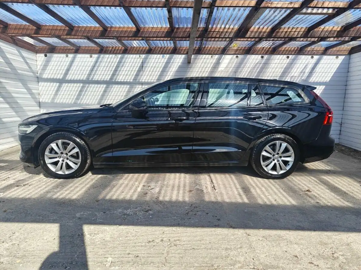 2018-volvo-v60-20td-d4-momentum-geartronic-big-23