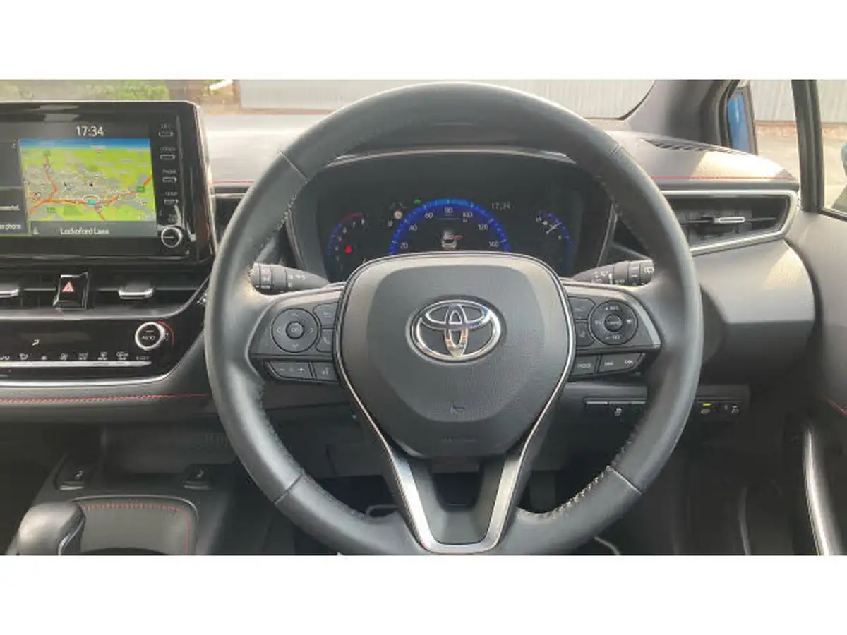 2021-toyota-corolla-20-vvt-i-excel-trk-hatchback-big-7