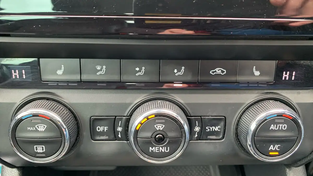 2017-skoda-octavia-20tdi-scout-150ps-big-32