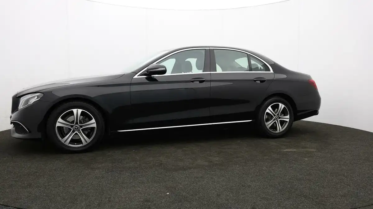 2019-mercedes-benz-e-class-20d-e220d-se-ss-saloon-4d-big-66