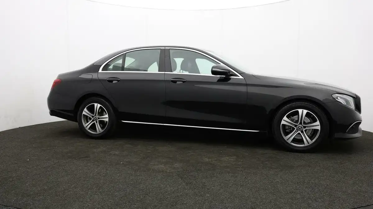 2019-mercedes-benz-e-class-20d-e220d-se-ss-saloon-4d-big-42