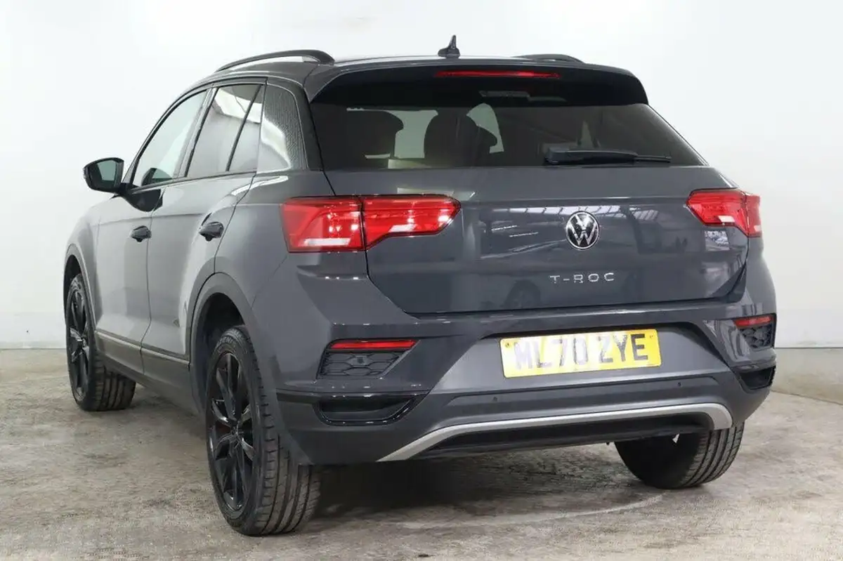2020-volkswagen-t-roc-15-tsi-black-edition-dsg-big-6