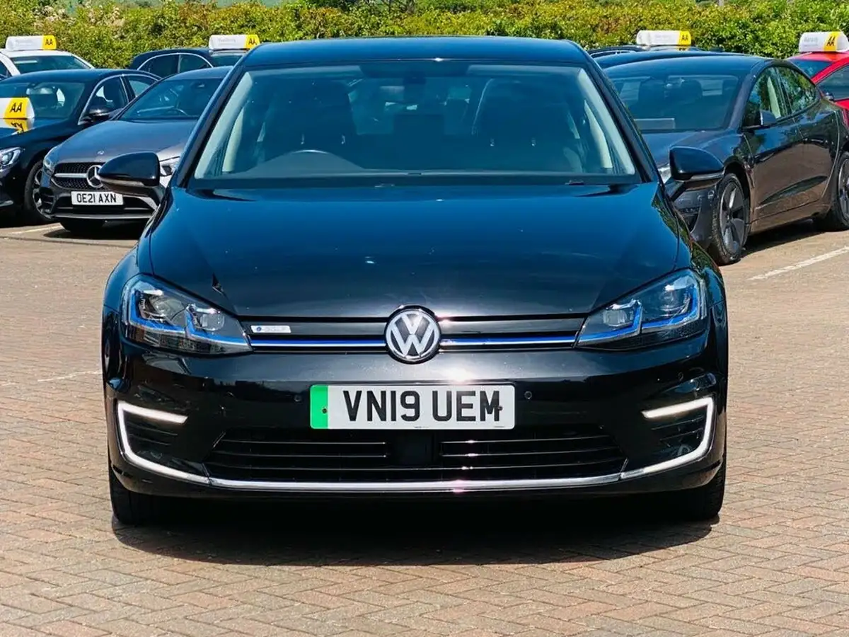 2019-volkswagen-golf-e-e-golf-big-2