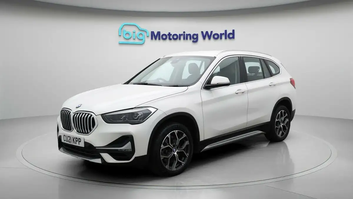 2021-bmw-x1-20-sdrive20i-xline-big-3