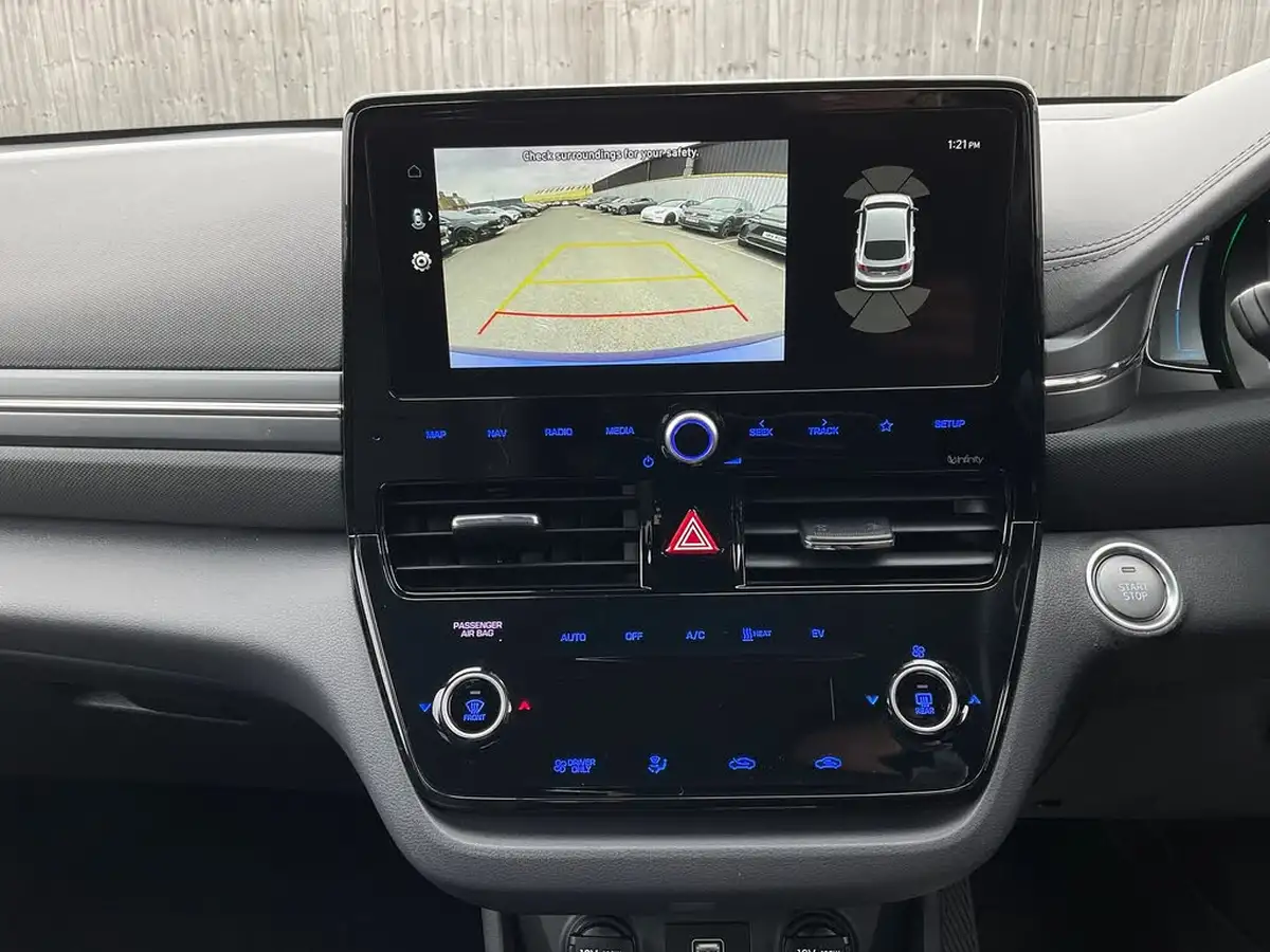 2021-hyundai-ioniq-e-premium-se-electric-100kw-big-21