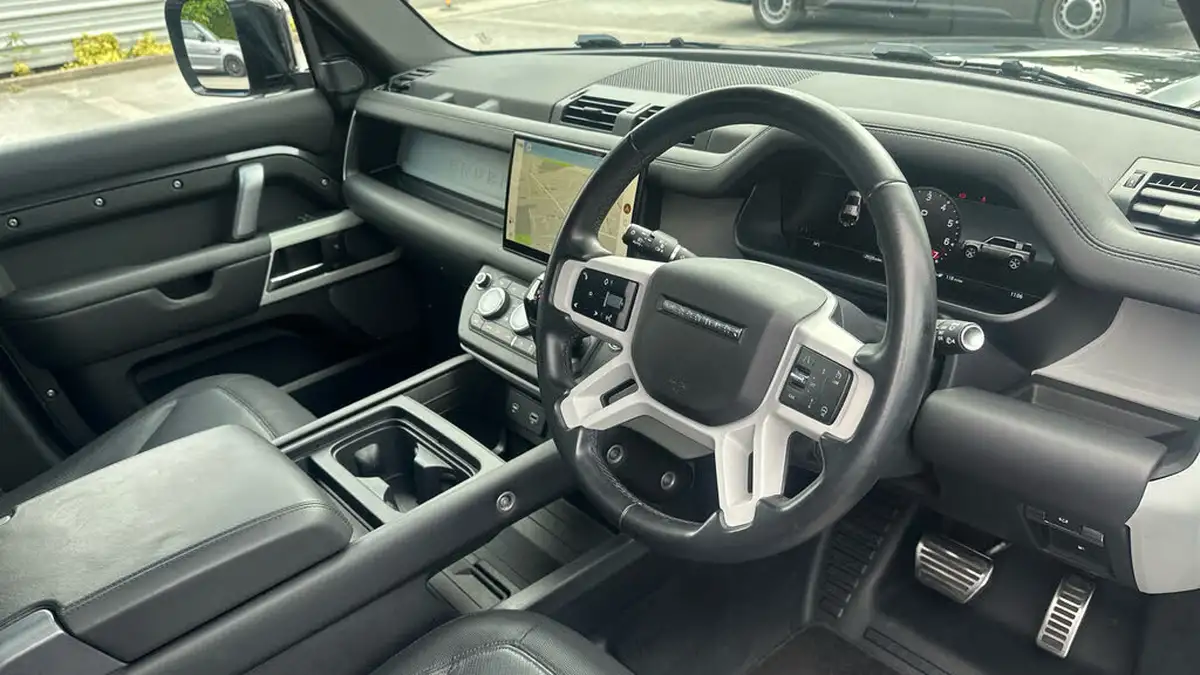 2022-land-rover-110-defender-20-p400e-x-dynamic-hse-big-20