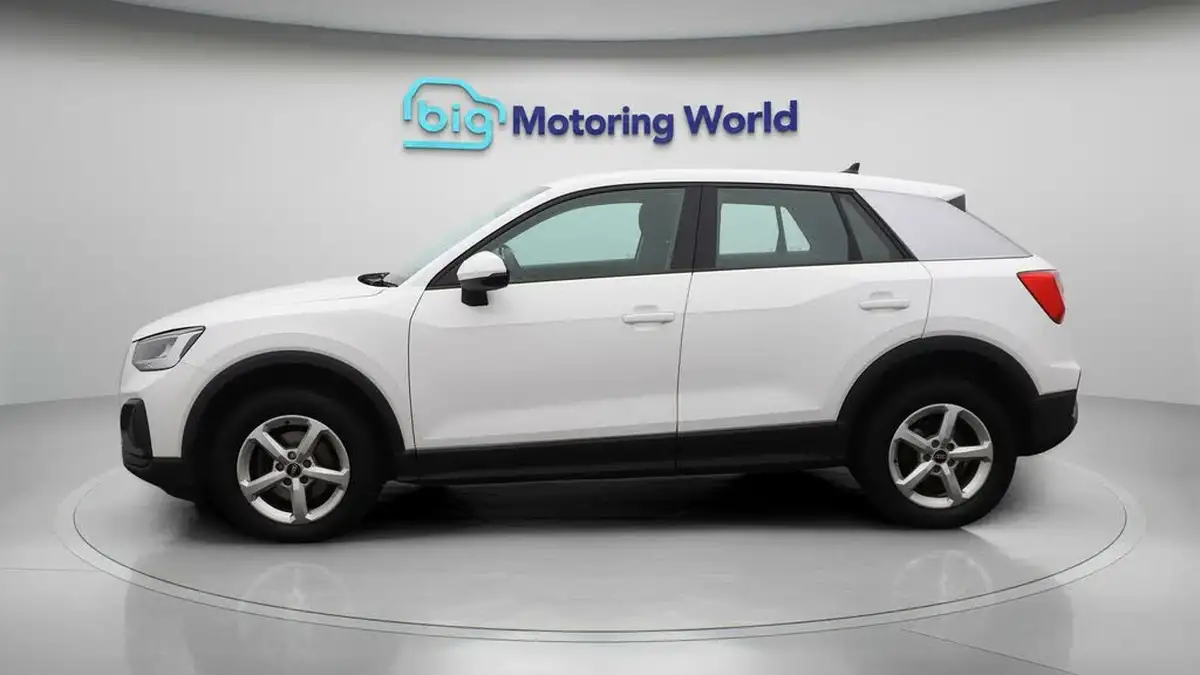 2022-audi-q2-10-30-tfsi-technik-big-4