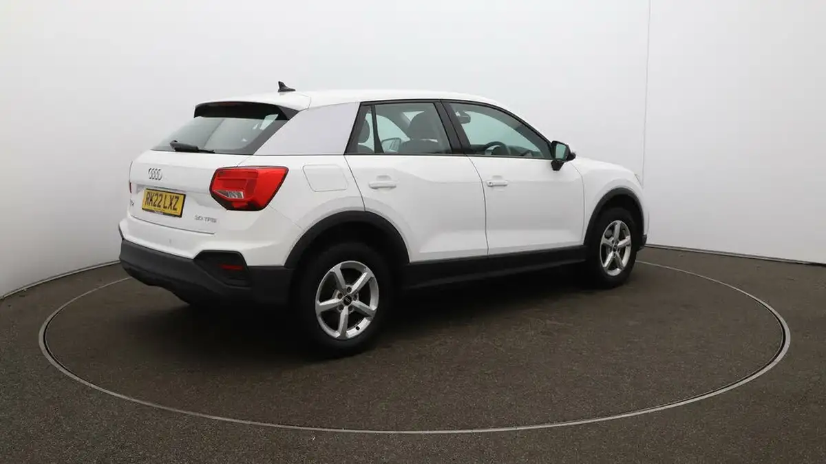 2022-audi-q2-10-30-tfsi-technik-big-52