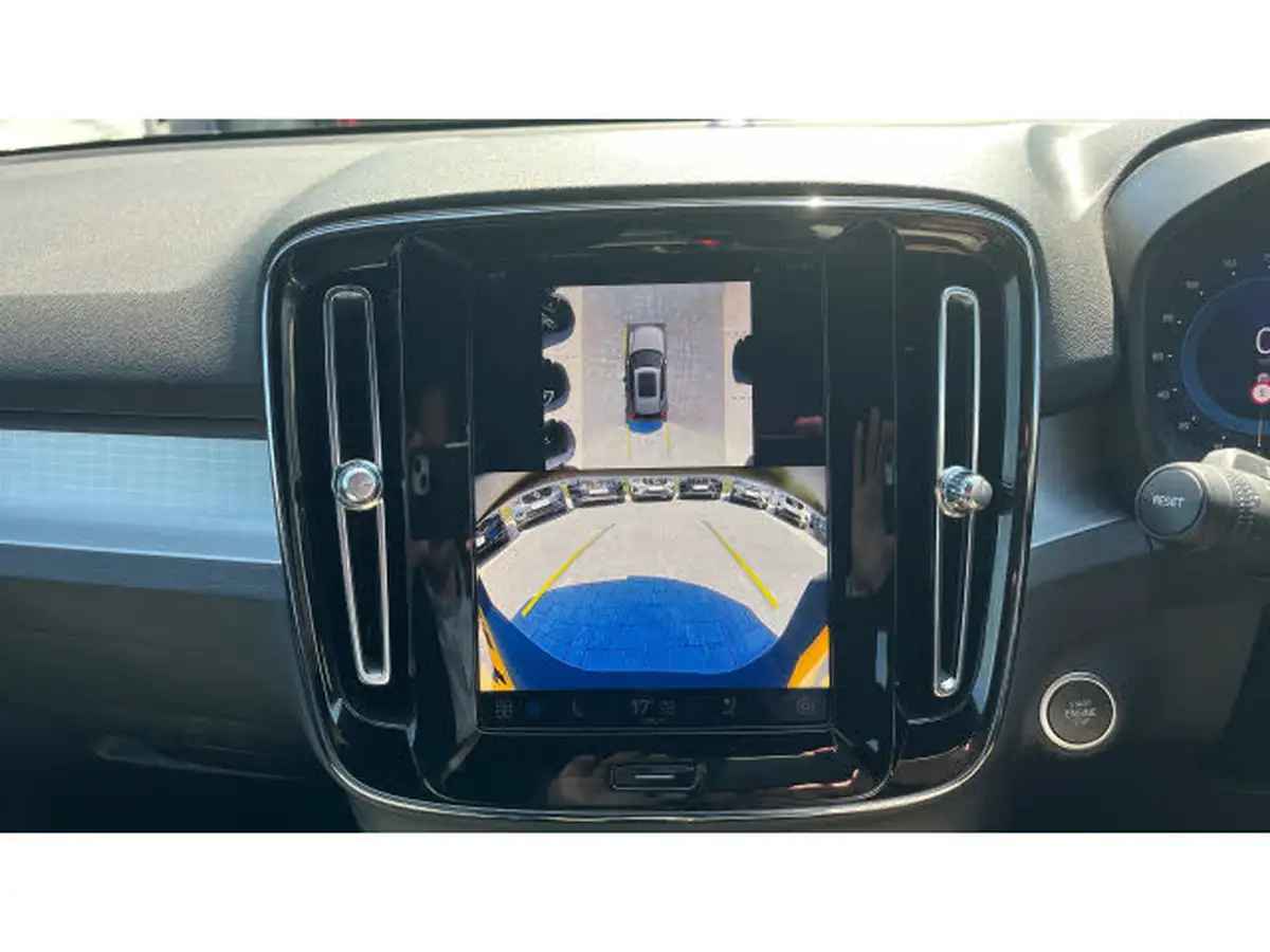 2024-volvo-xc40-20-b4-plus-big-30
