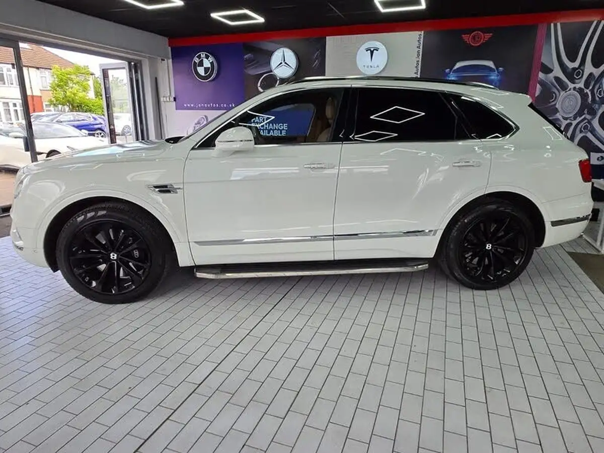 2019-bentley-bentayga-40-v8-big-53