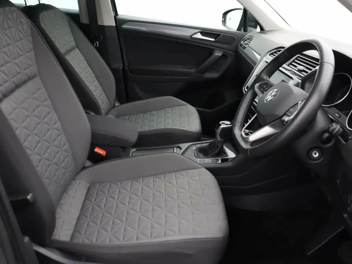 2022-volkswagen-tiguan-15-tsi-life-150ps-dsg-big-19