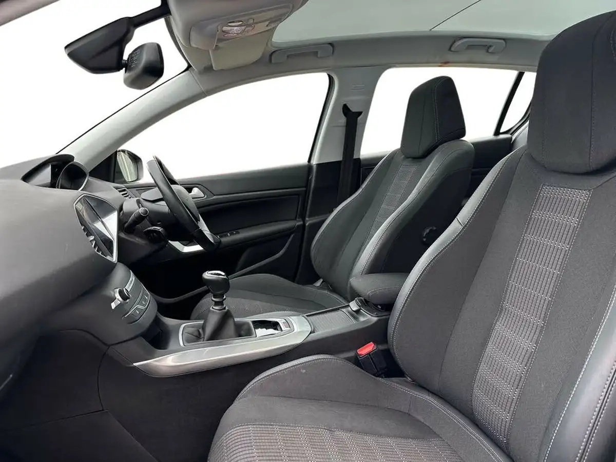 2020-peugeot-308-12-puretech-allure-130bhp-big-9