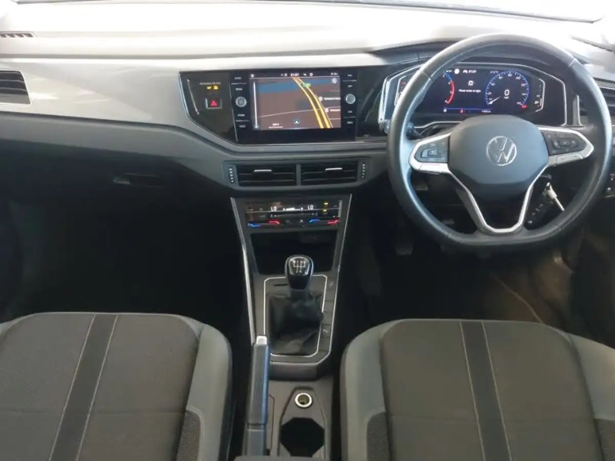2023-volkswagen-polo-10-tsi-style-big-2