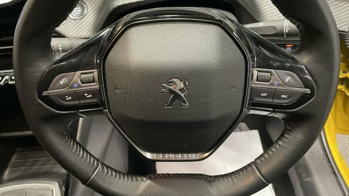 2021-peugeot-208-12-puretech-active-premium-75bhp-big-21