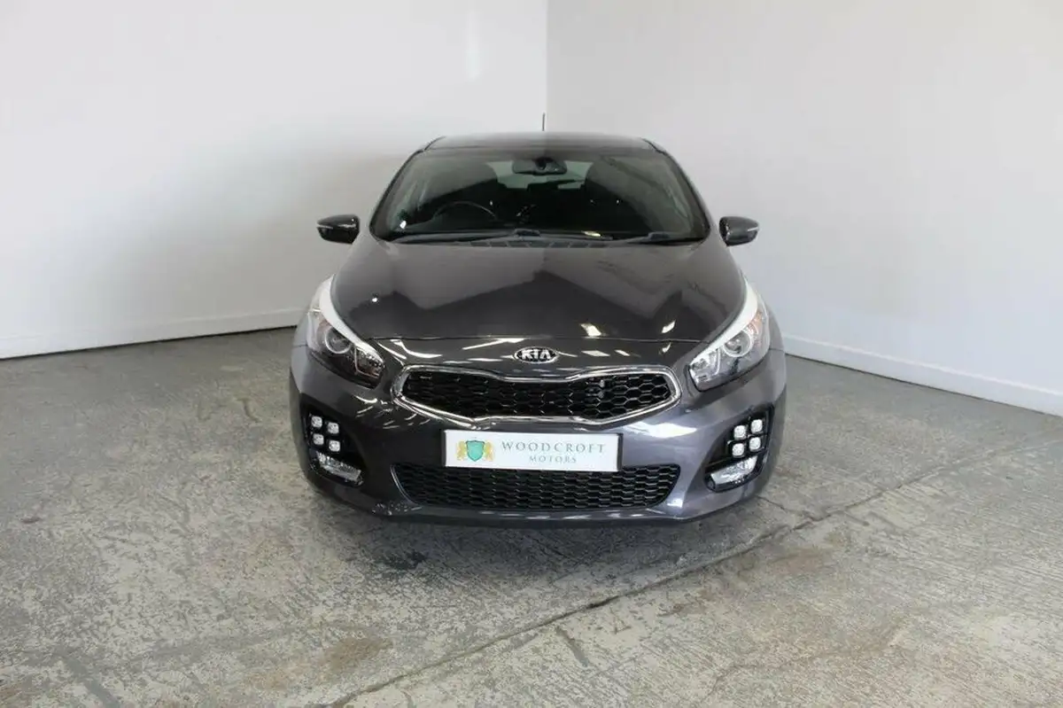 2017-kia-pro-ceed-16crdi-gt-line-big-12