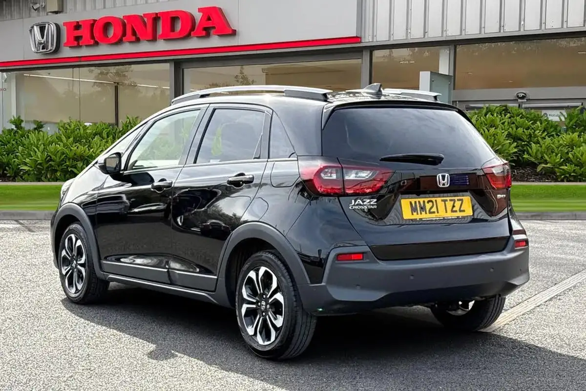 2021-honda-jazz-15-i-mmd-crosstar-ex-107ps-big-2