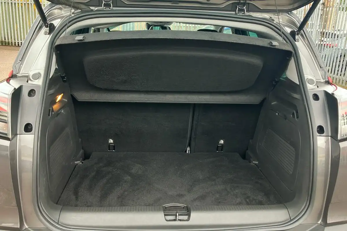 2023-vauxhall-crossland-12-gs-130ps-auto-big-26