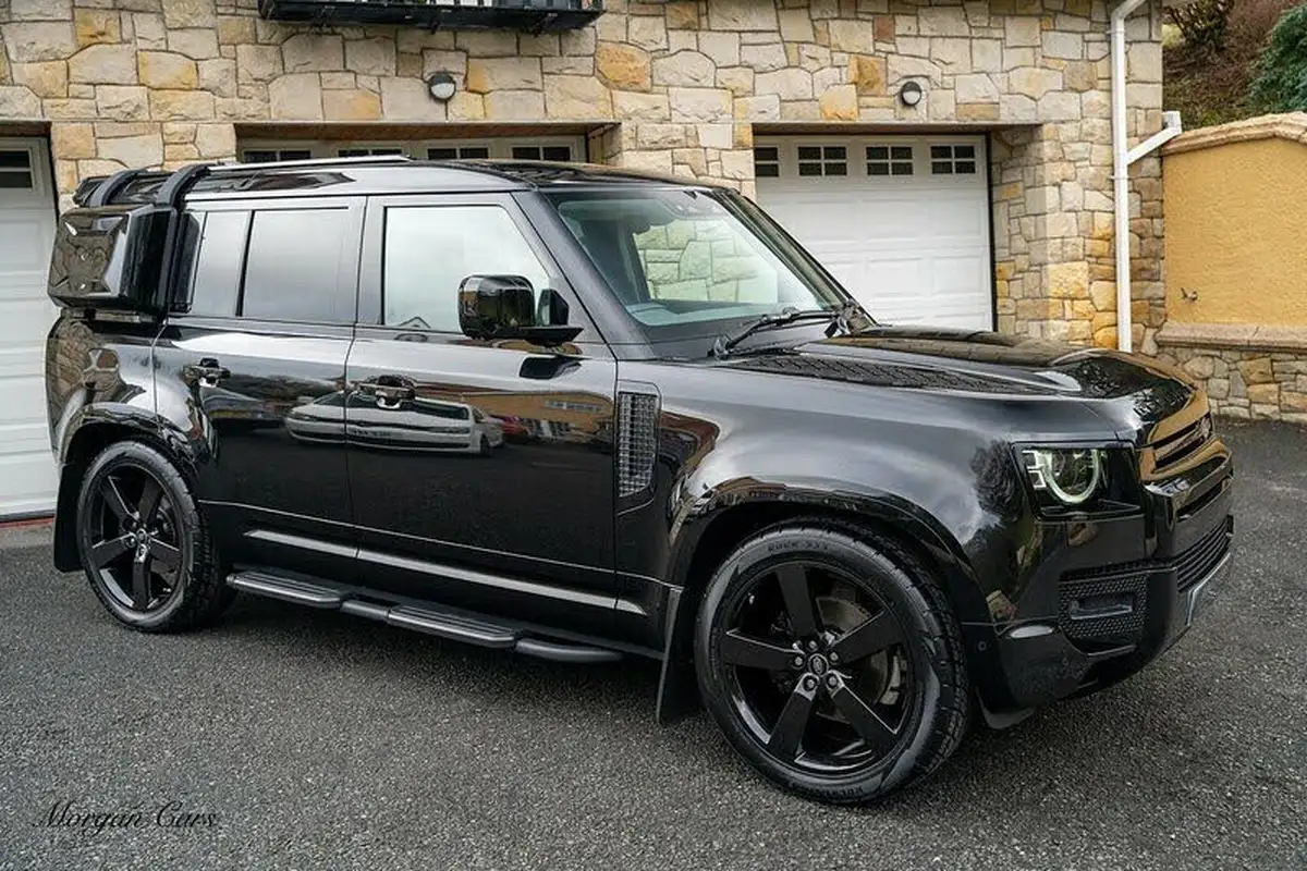 2023-land-rover-110-defender-30-d250-x-dynamic-hse-big-3