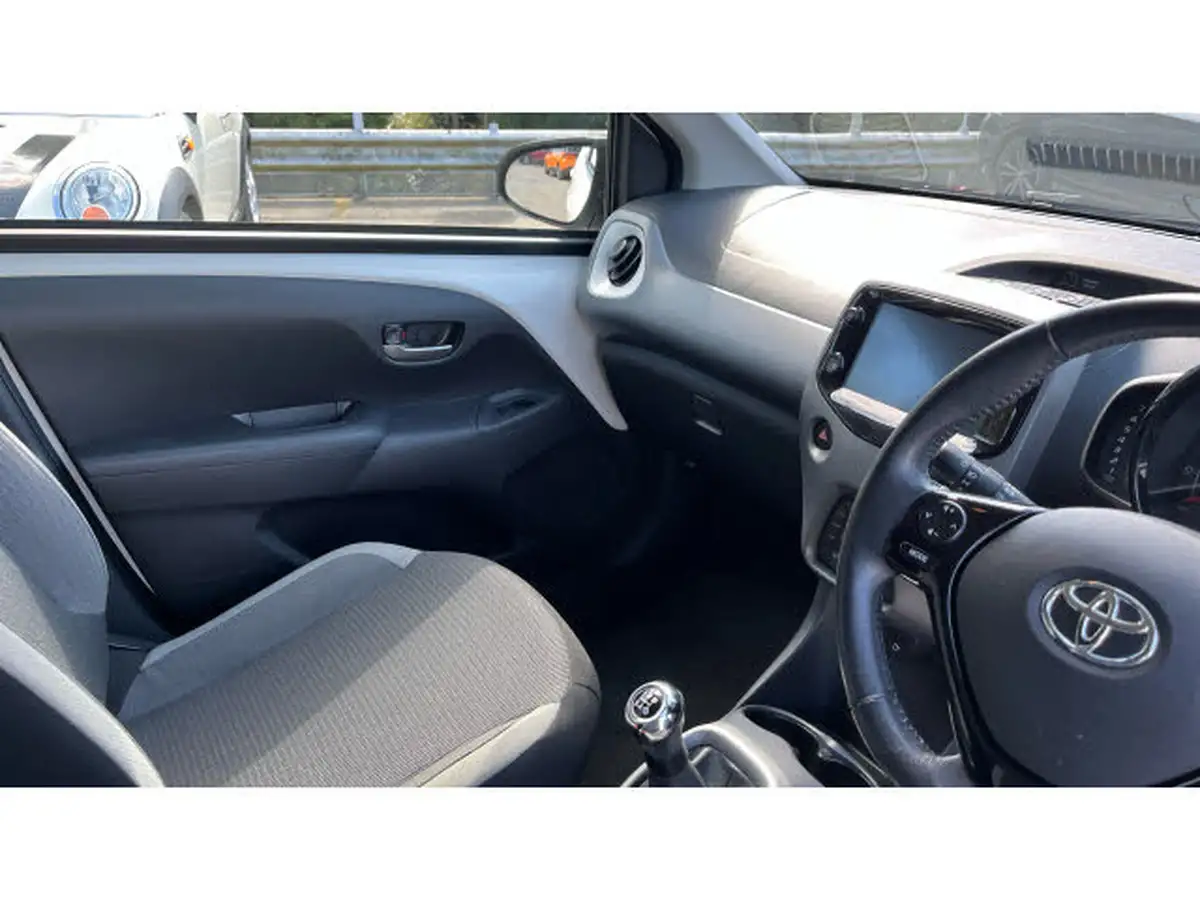 2020-toyota-aygo-10-vvt-i-x-trend-tss-big-13