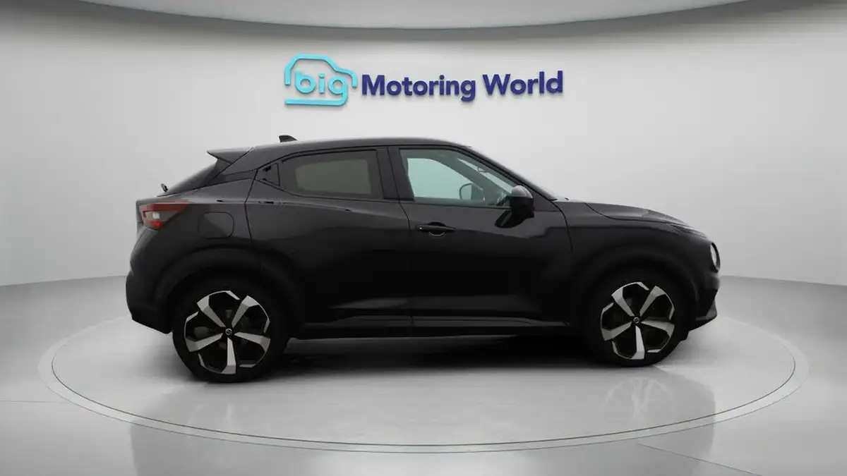 2021-nissan-juke-10-dig-t-tekna-117ps-dct-big-8
