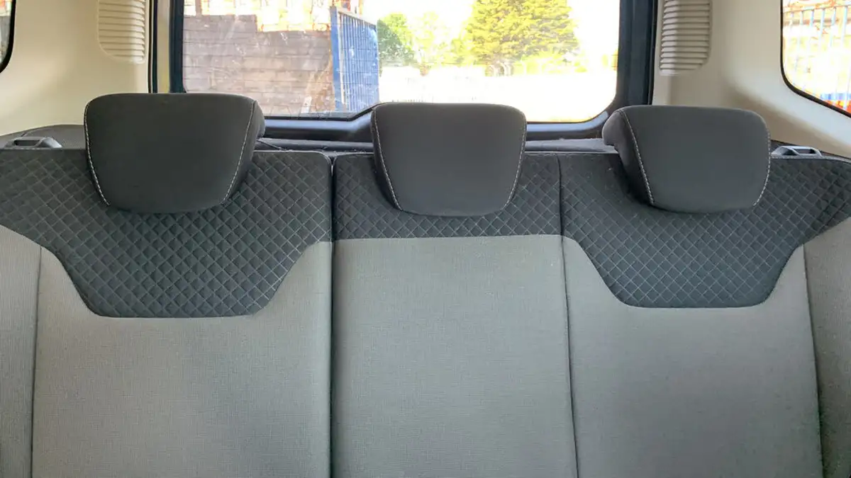 2020-ford-tourneo-courier-15tdci-titanium-big-32