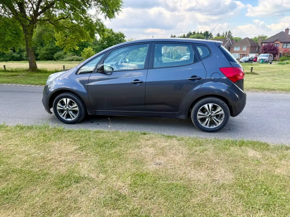 2015-kia-venga-14crdi-2-big-6