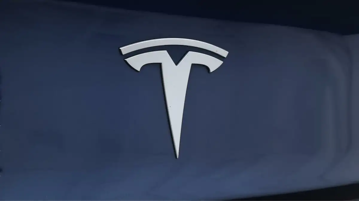 2021-tesla-model-3-e-long-range-4x4-big-21