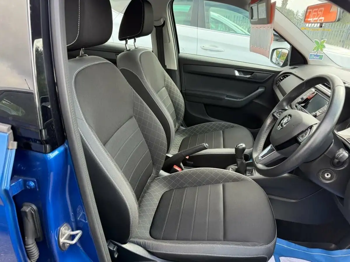 2020-skoda-fabia-10-mpi-colour-edition-60ps-big-15