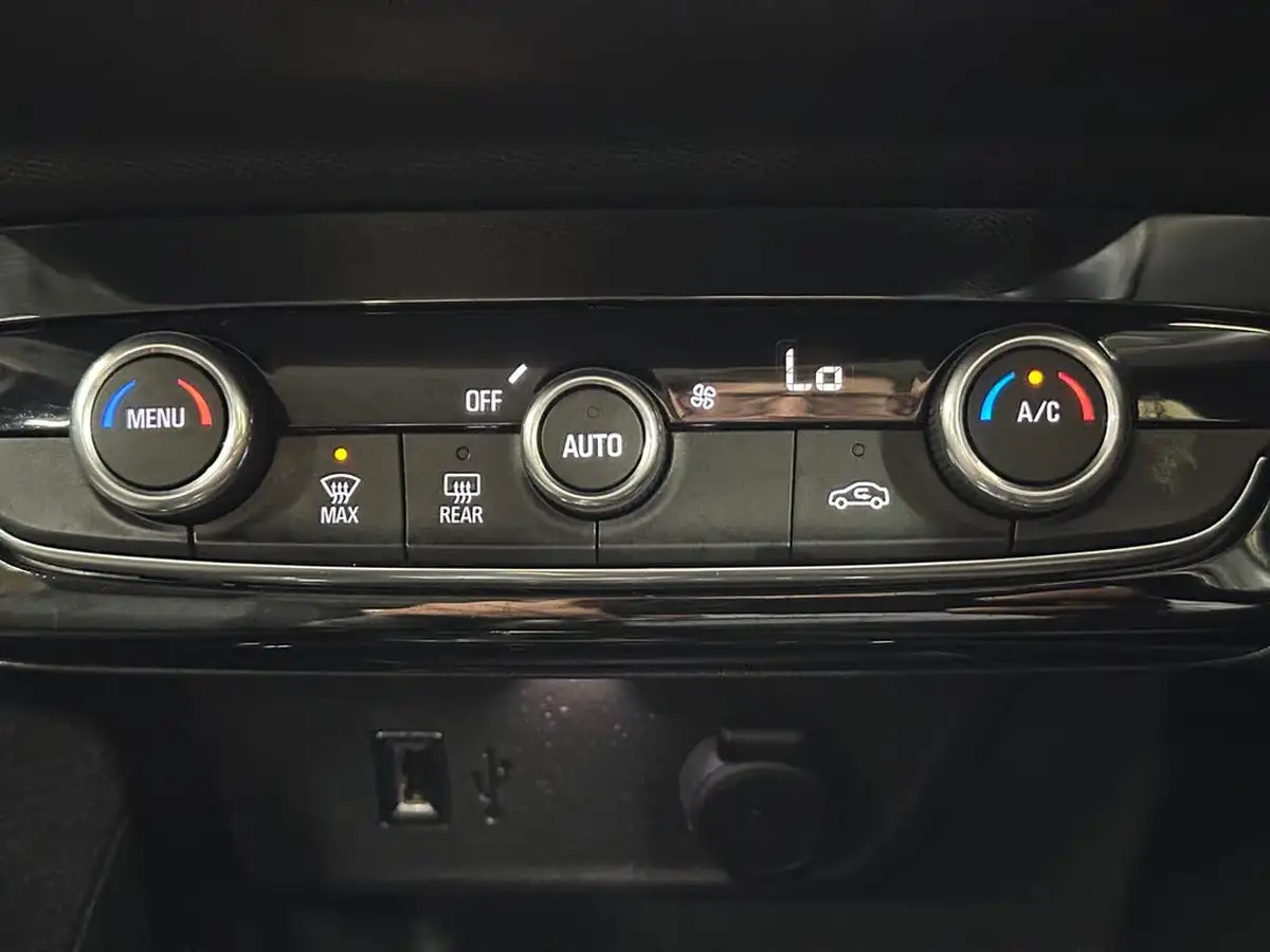 2020-vauxhall-corsa-e-se-nav-11kw-big-26