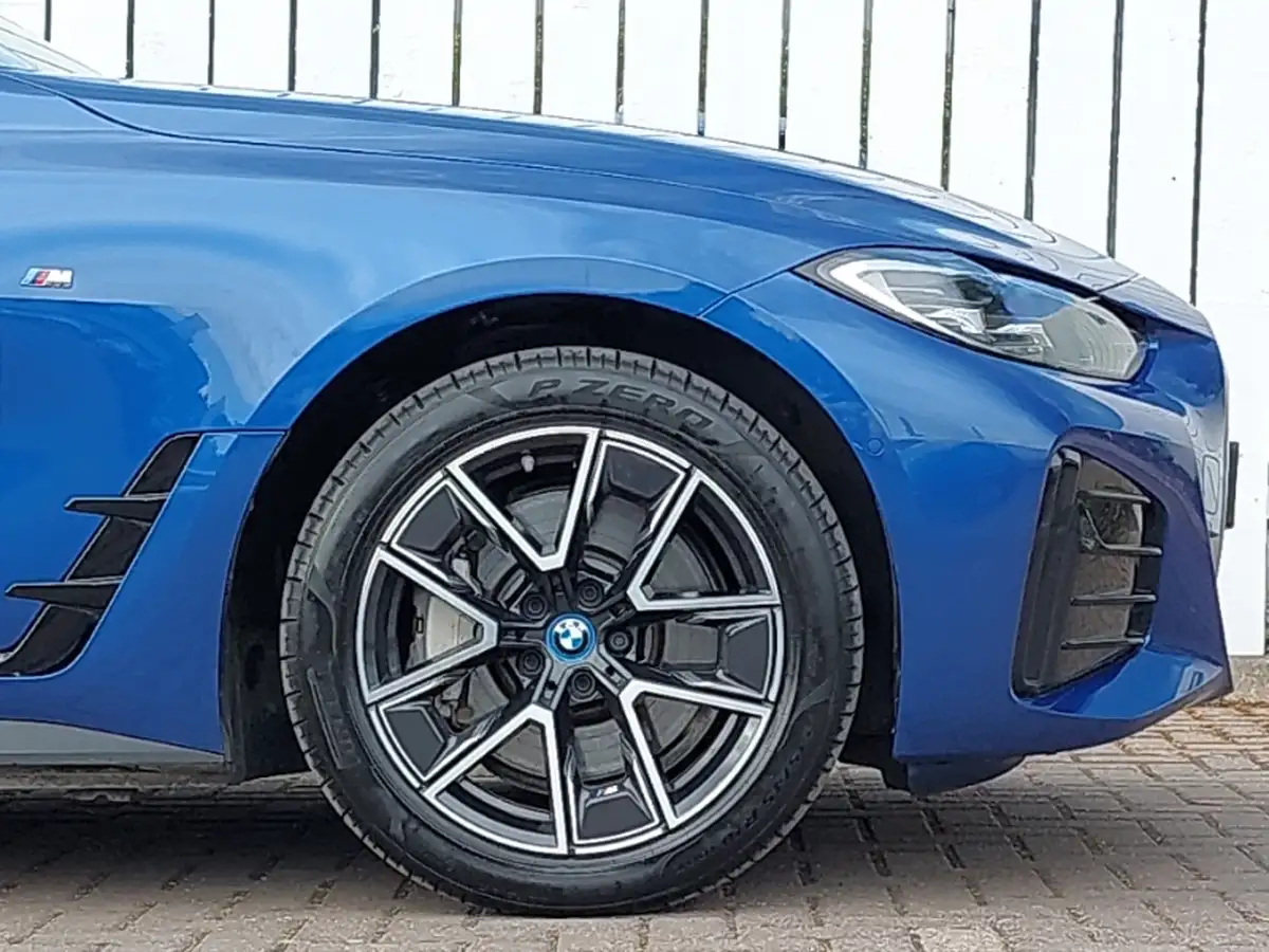 2024-bmw-i4-e-edrive35-m-sport-big-13
