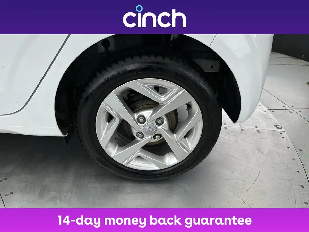 2021-hyundai-i10-12-se-connect-big-24