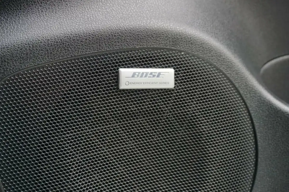 2021-nissan-leaf-e-e-tekna-big-21