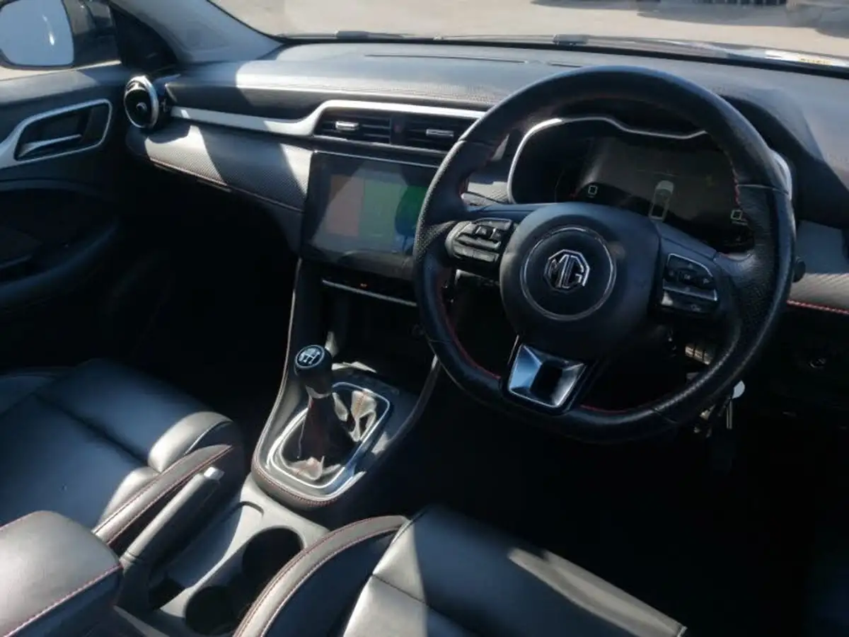 2022-mg-zs-suv-15-vti-tech-exclusive-big-11