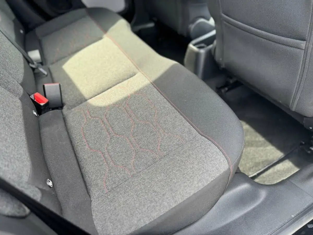 2018-citroen-c3-12-puretech-flair-nav-edition-110ps-ss-big-28