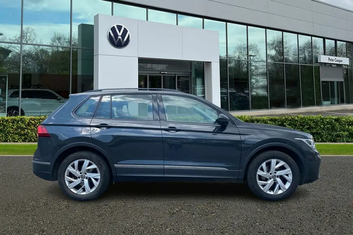 2022-volkswagen-tiguan-15-tsi-life-150ps-big-36
