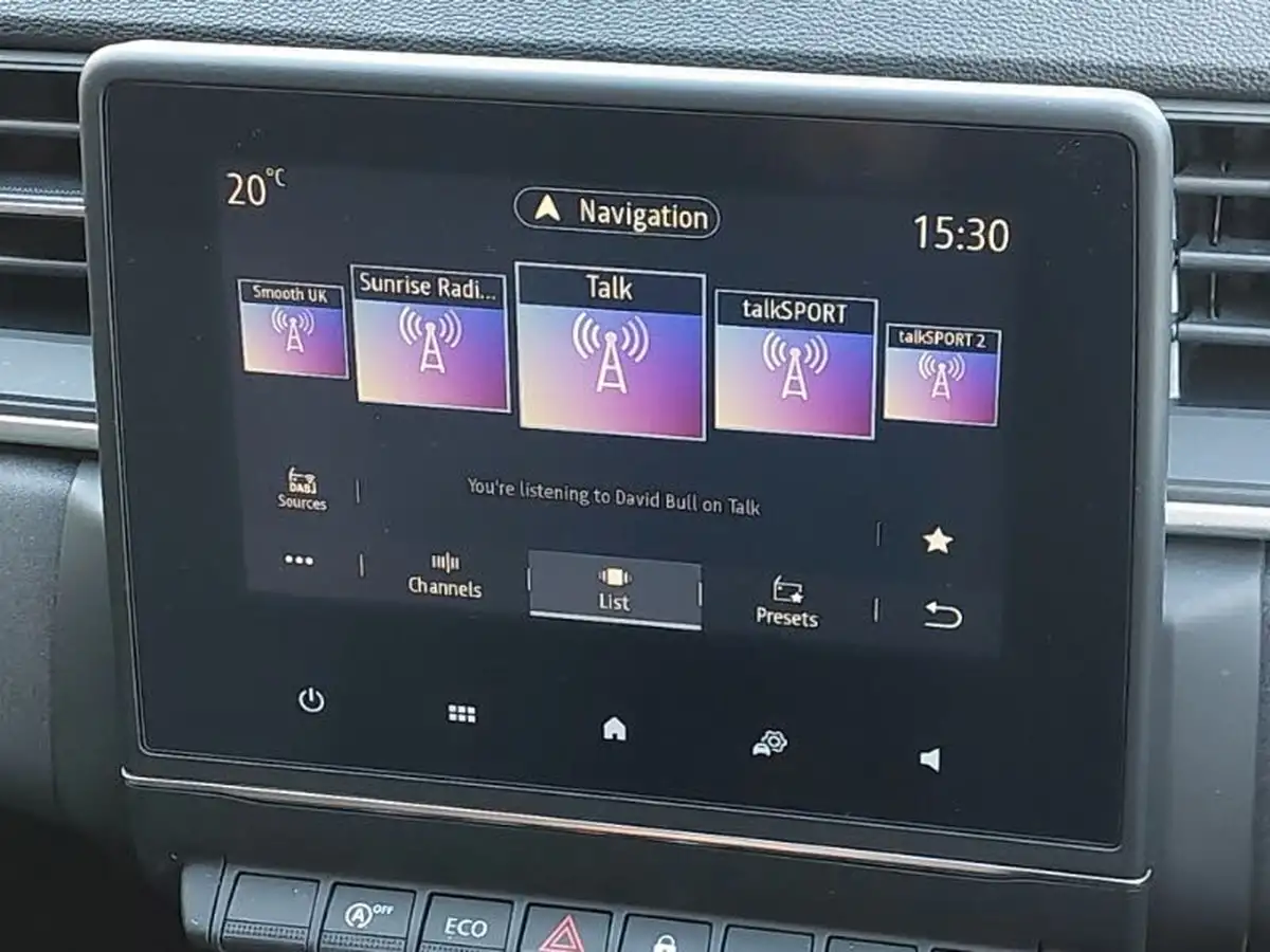 2022-renault-captur-10-tce-iconic-edition-big-11