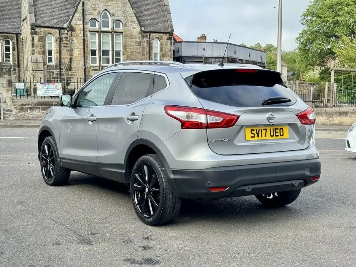 2017-nissan-qashqai-16dci-tekna-big-8