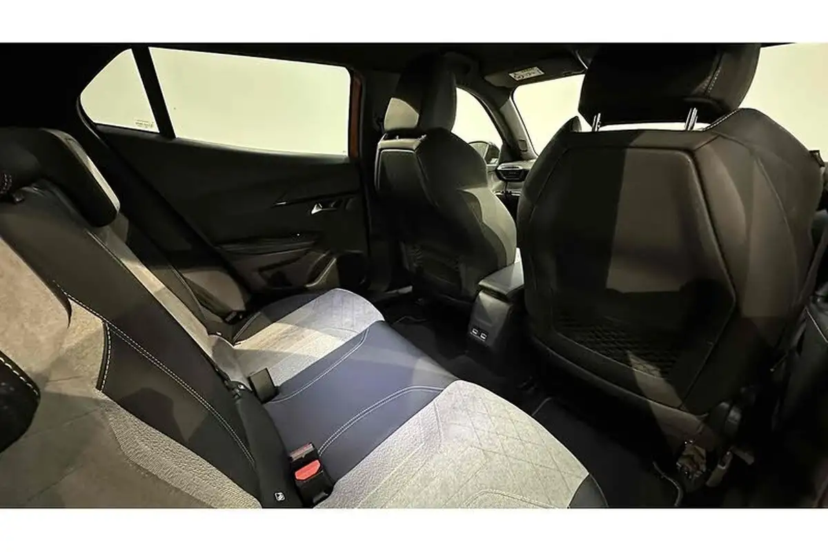 2021-peugeot-2008-suv-e-gt-premium-big-24